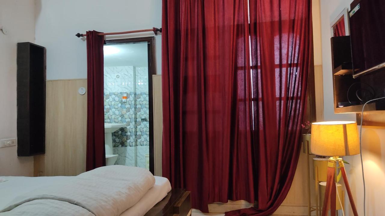 White House Luxury Rooms - Loved By Travellers, Couples, Corporates Jalandhar Exterior foto